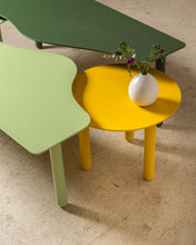 Sunrise Hills Table Set by Sunrae