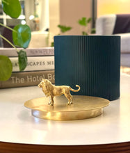 Curious Encounter Candle by Il Était Une Fois